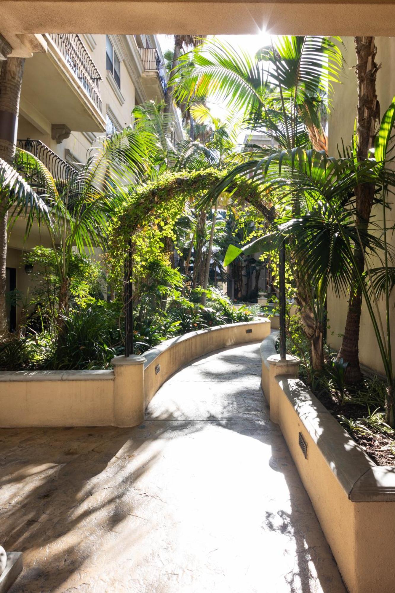 Urban Haven At Orsini * Los Angeles