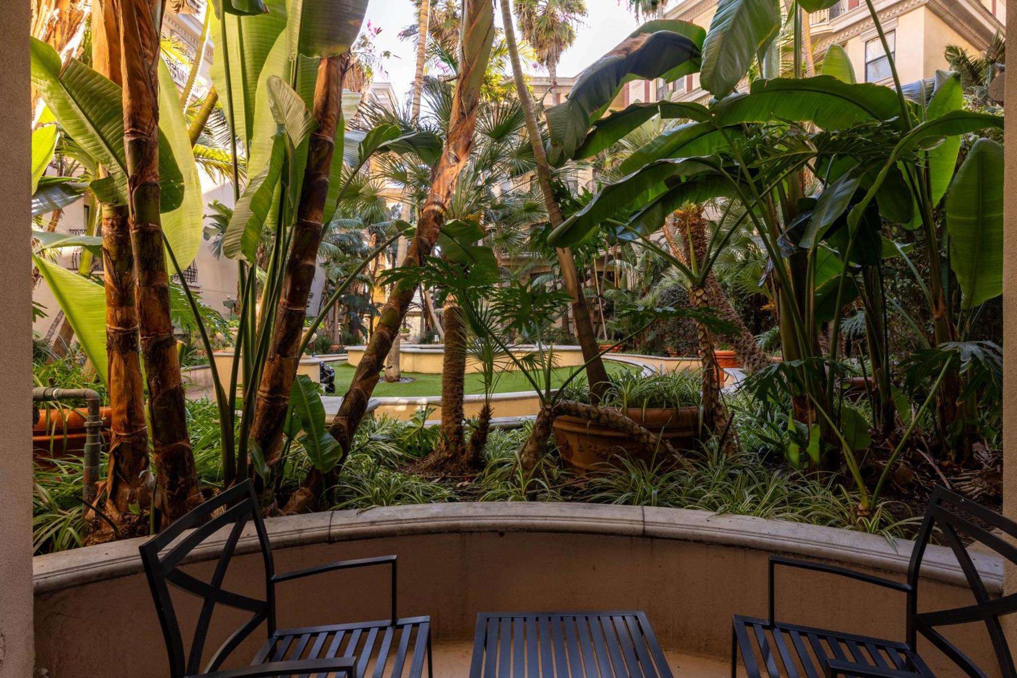 Urban Haven At Orsini Apartment *