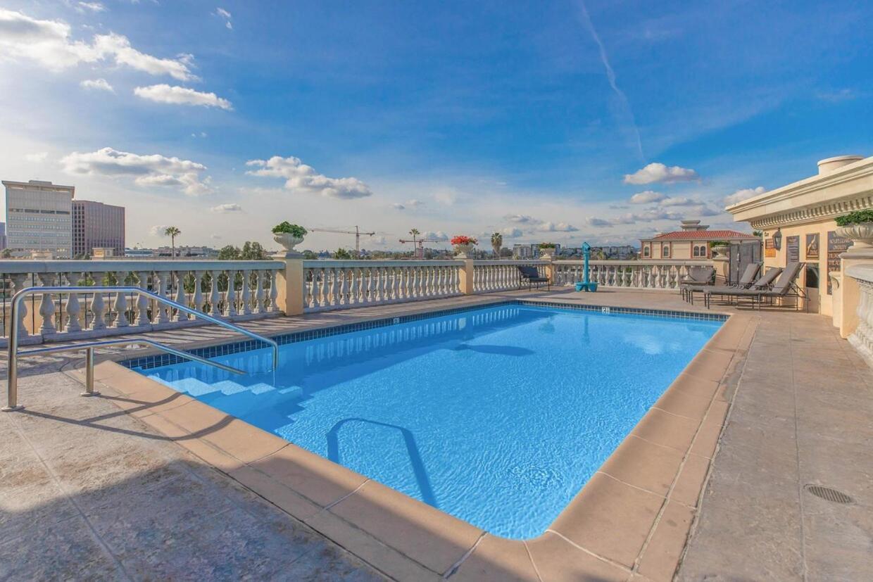 Urban Haven At Orsini Apartment Los Angeles