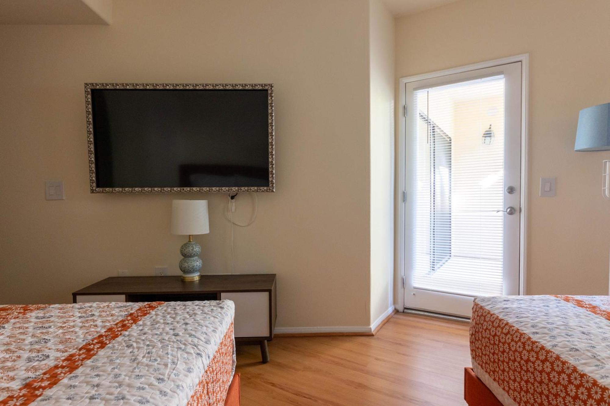 Urban Haven At Orsini Los Angeles
