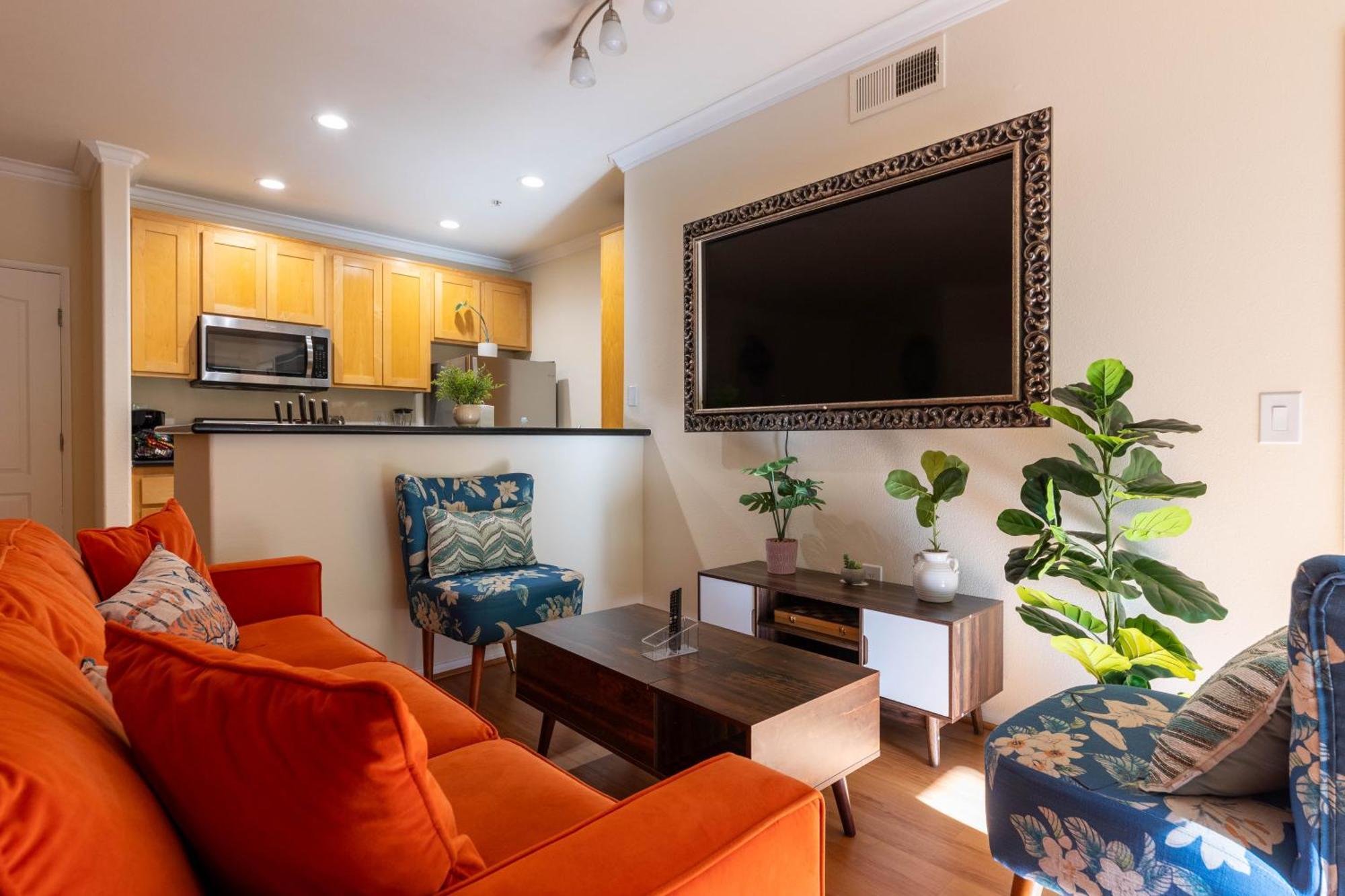 Urban Haven At Orsini Apartment Los Angeles